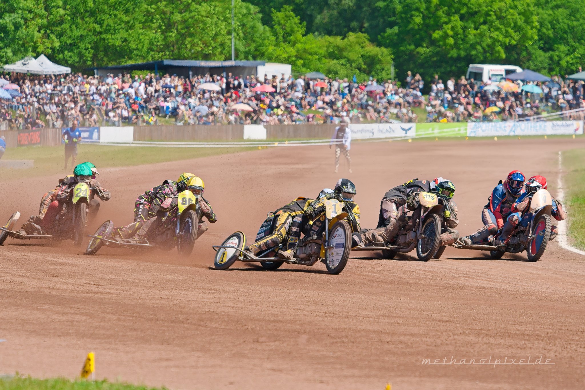 ILCE 7M4   A7400358 2048